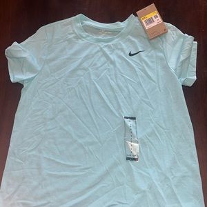 Women’s Nike tshirt